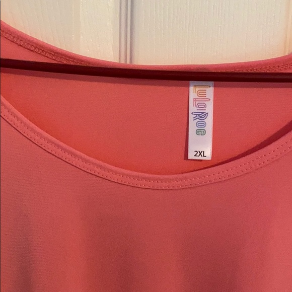 Peach LulaRoe Classic-T - Picture 3 of 9